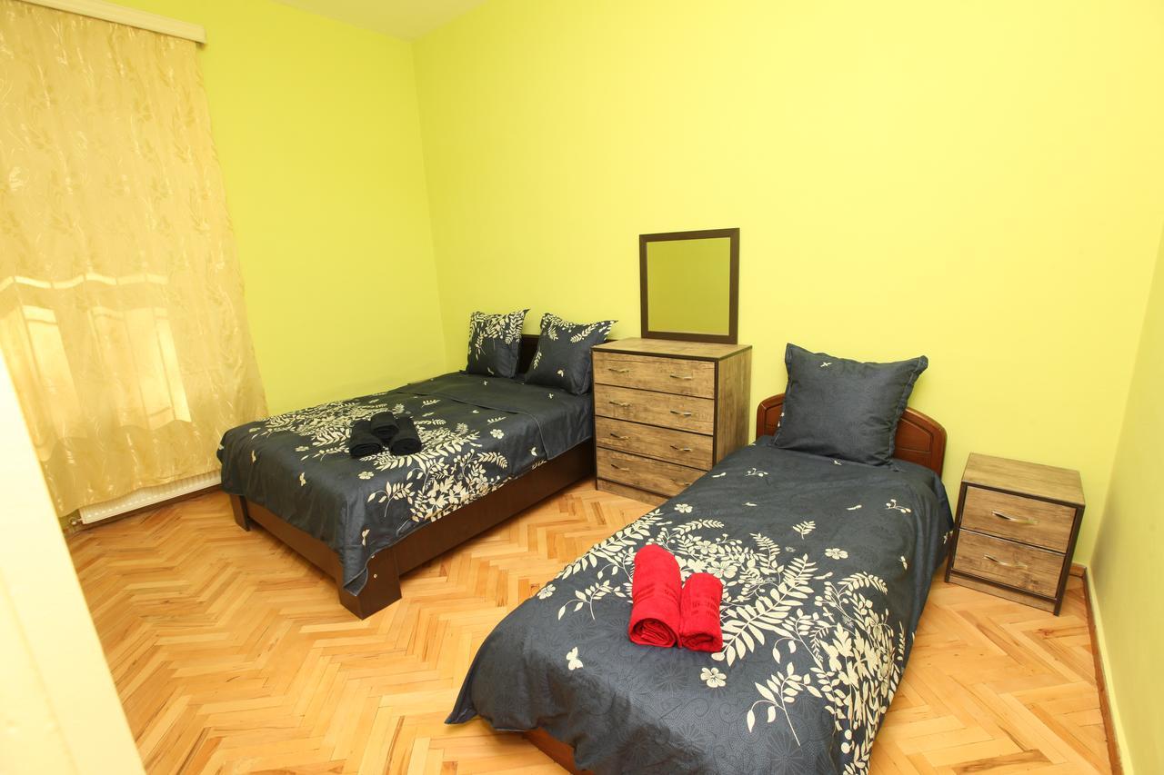 Apartment At Stalin House Tbilisi Exterior photo