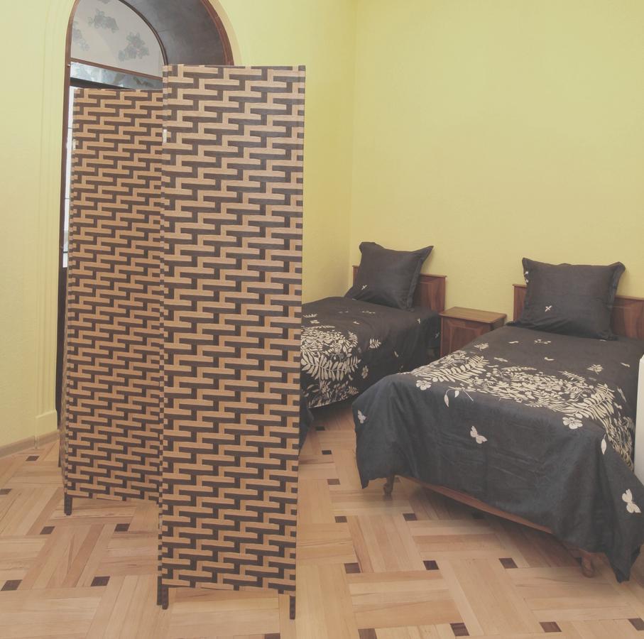 Apartment At Stalin House Tbilisi Exterior photo